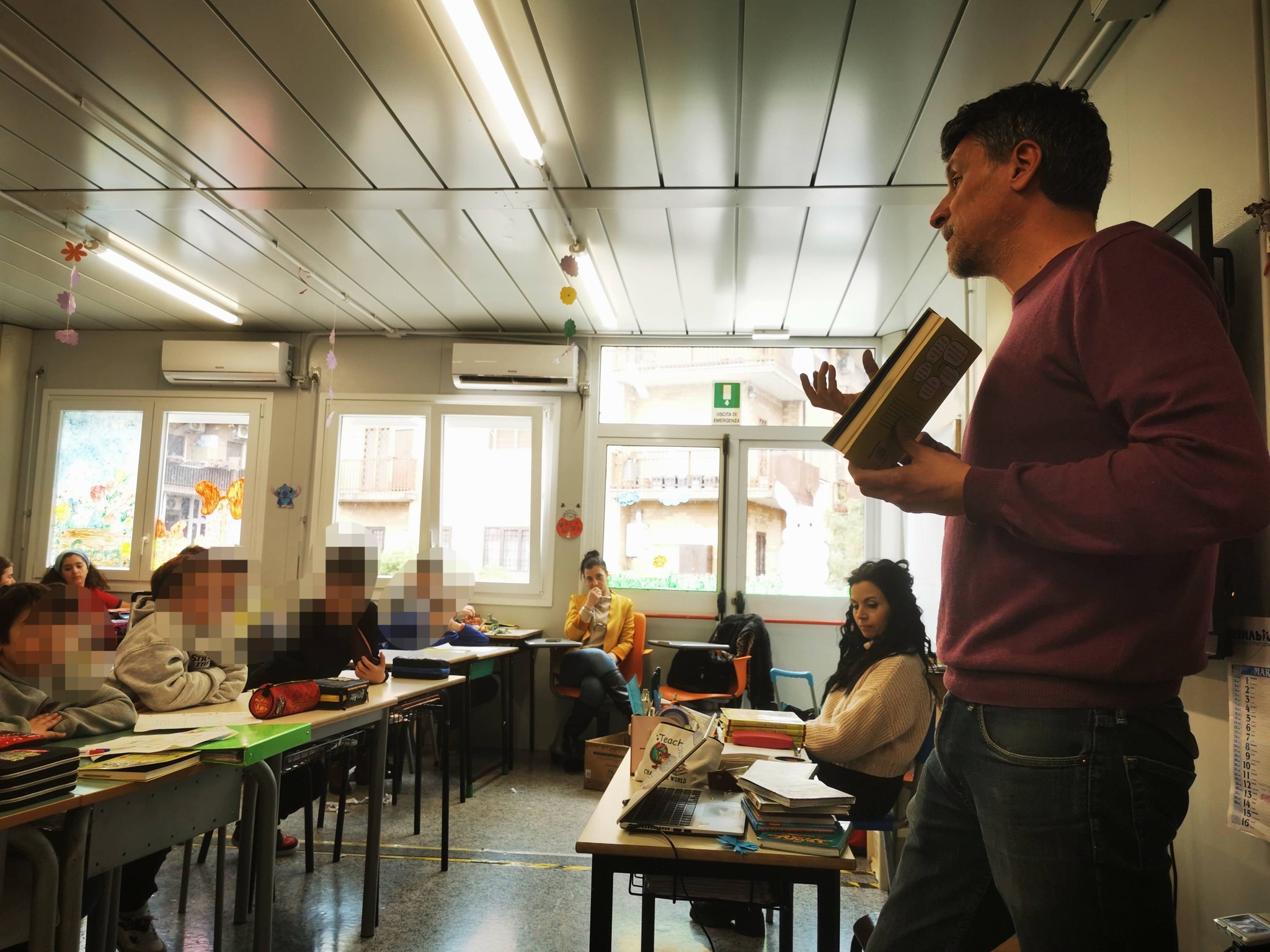 660299525_1241030721539422_2319074823067867273_n fumetto a scuola